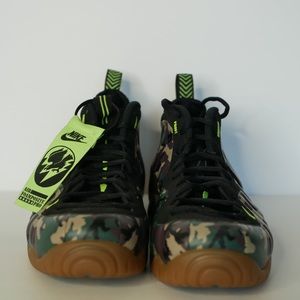 Nike Air Foamposite Pro Green Camo Size 14